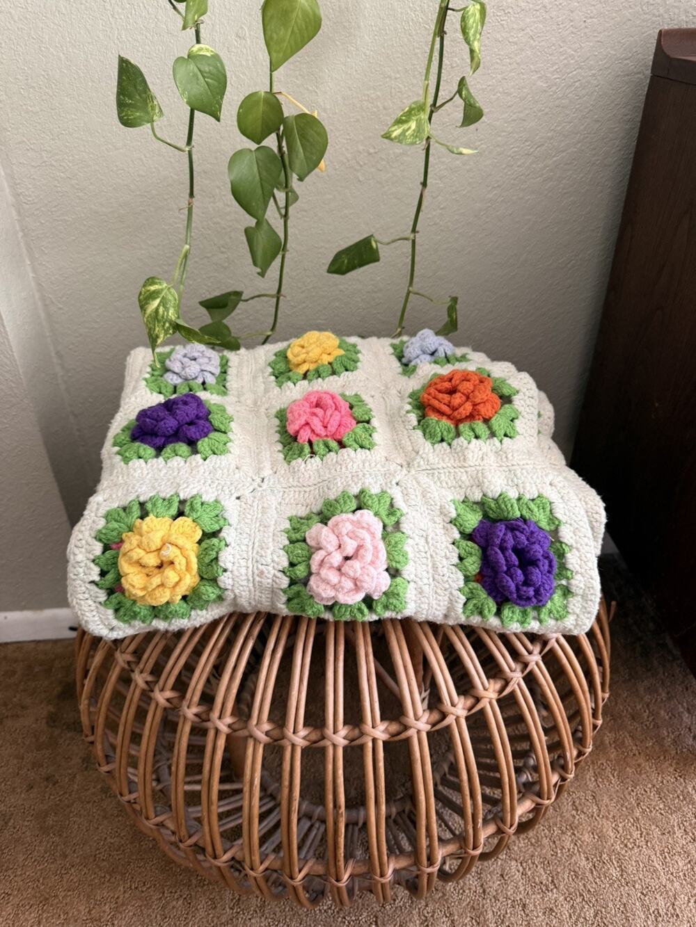 Handmade Vintage Floral Crochet Throw Blanket for couch or bed 58x34